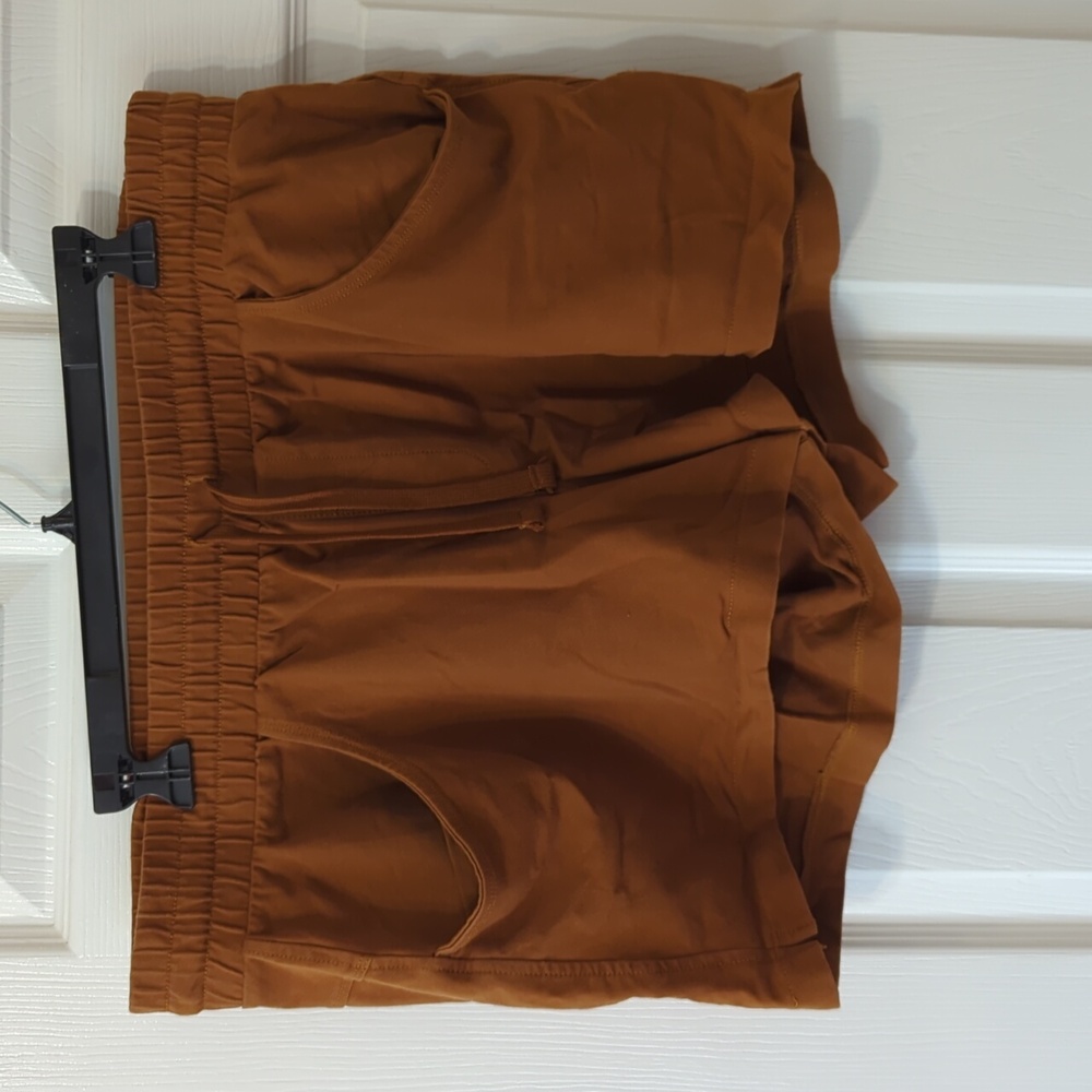Alpine rust brown shorts